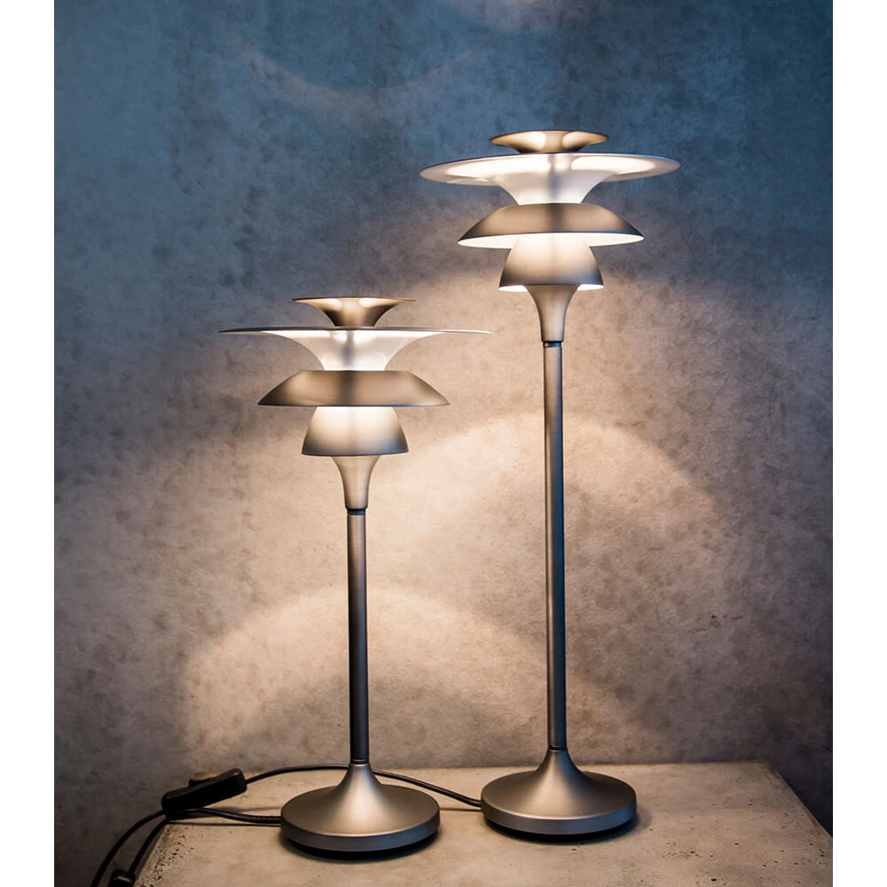 Picasso Bordslampa H465 Oxidgrå LED Belid Picasso fönsterlampa LED, oxidgrå 18cm Stockholms bästa